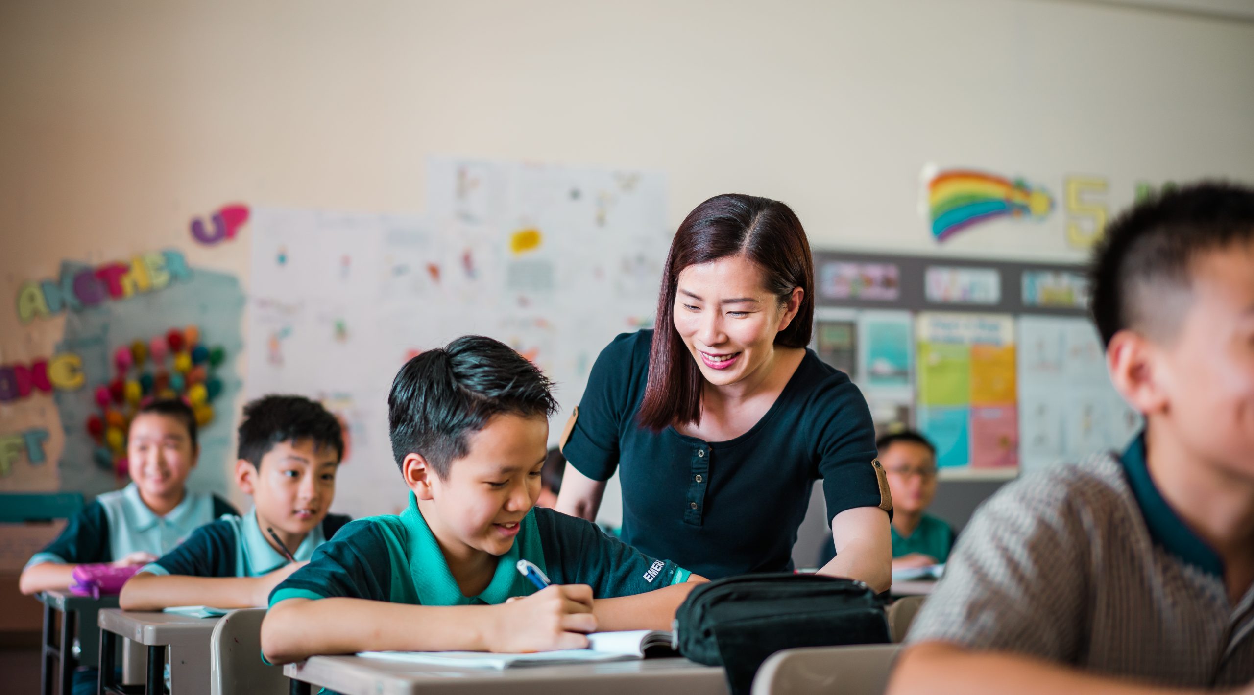 The Knowledge Building Classroom